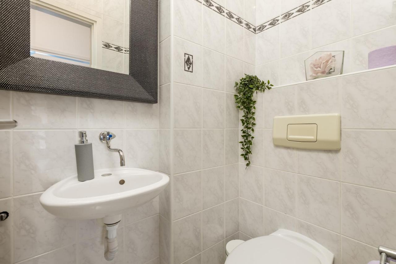 Apartma Kvarner View *